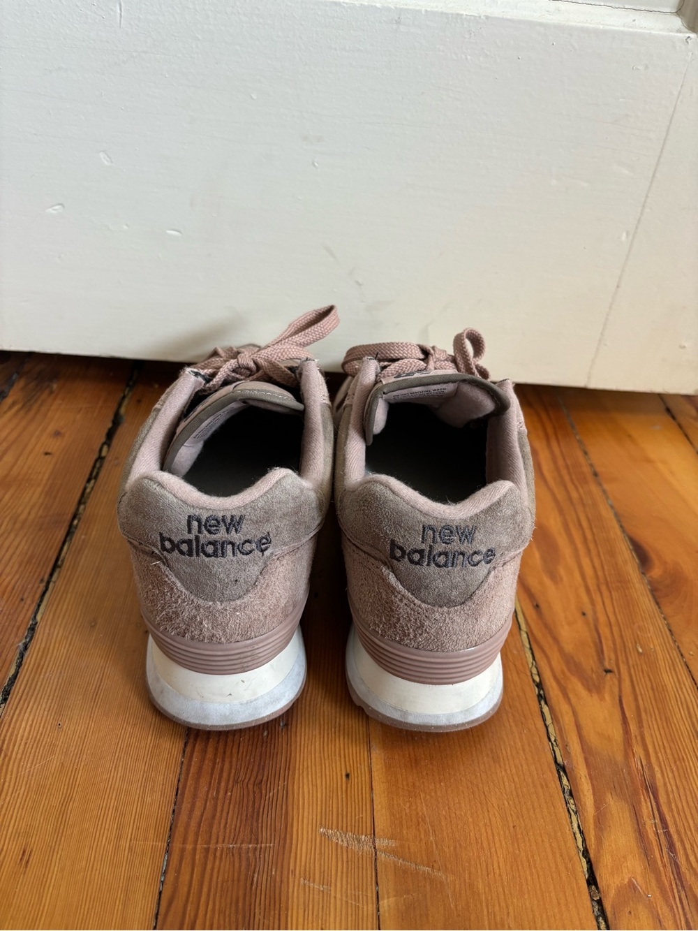 New Balance Suede Sneakers in Flat Taupe / Mushroom - read size info - Picture 4 of 5